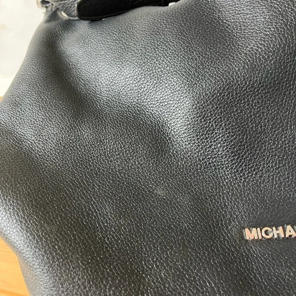 Michael Michael Kors Large Jules Black Bucket Bag - Picture 12 of 16